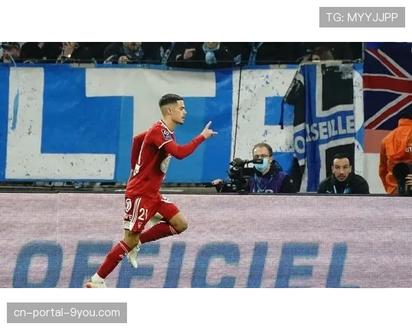 专访布雷斯特边锋:详解个人“低平球传中”技术的训练秘诀 专访布雷斯特边锋:详解个人“低平球传中”技术的训练秘诀